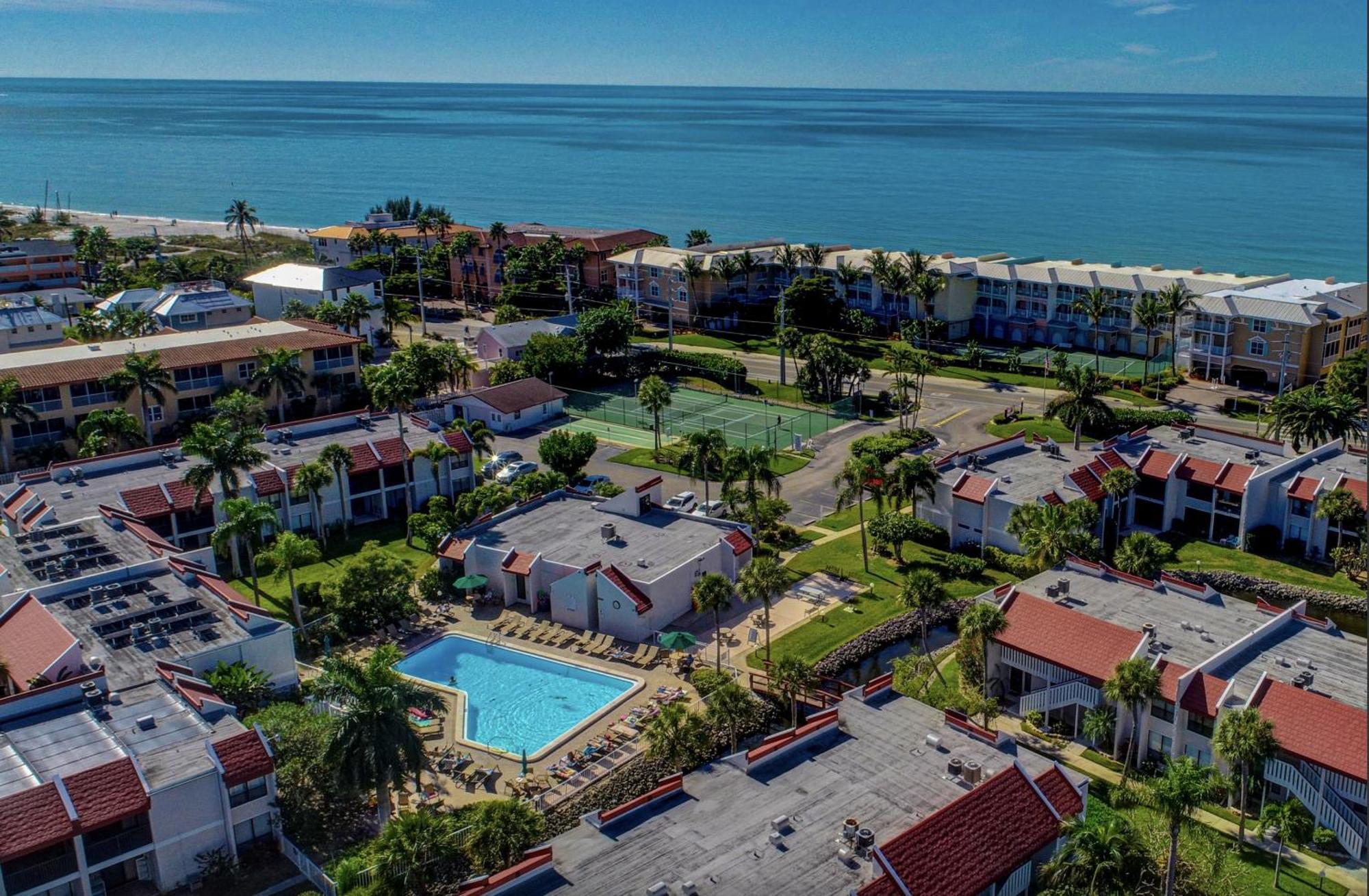 Anna Maria Island Runaway Tropical Dream-One Minute Walk To The Beach-Heated Pool Bradenton Beach Exterior foto